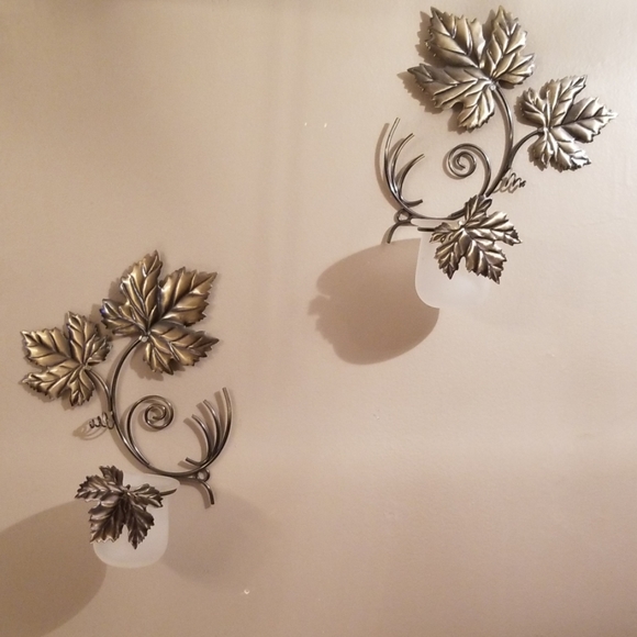 PartyLite Other - Partylite antique bronze leaf sconce candle holder